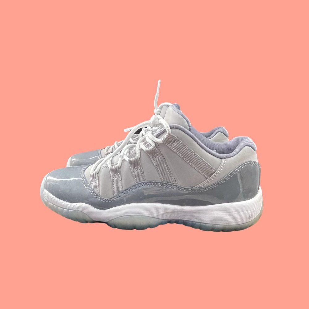 Nike Jordan's ll Retro LOW BG